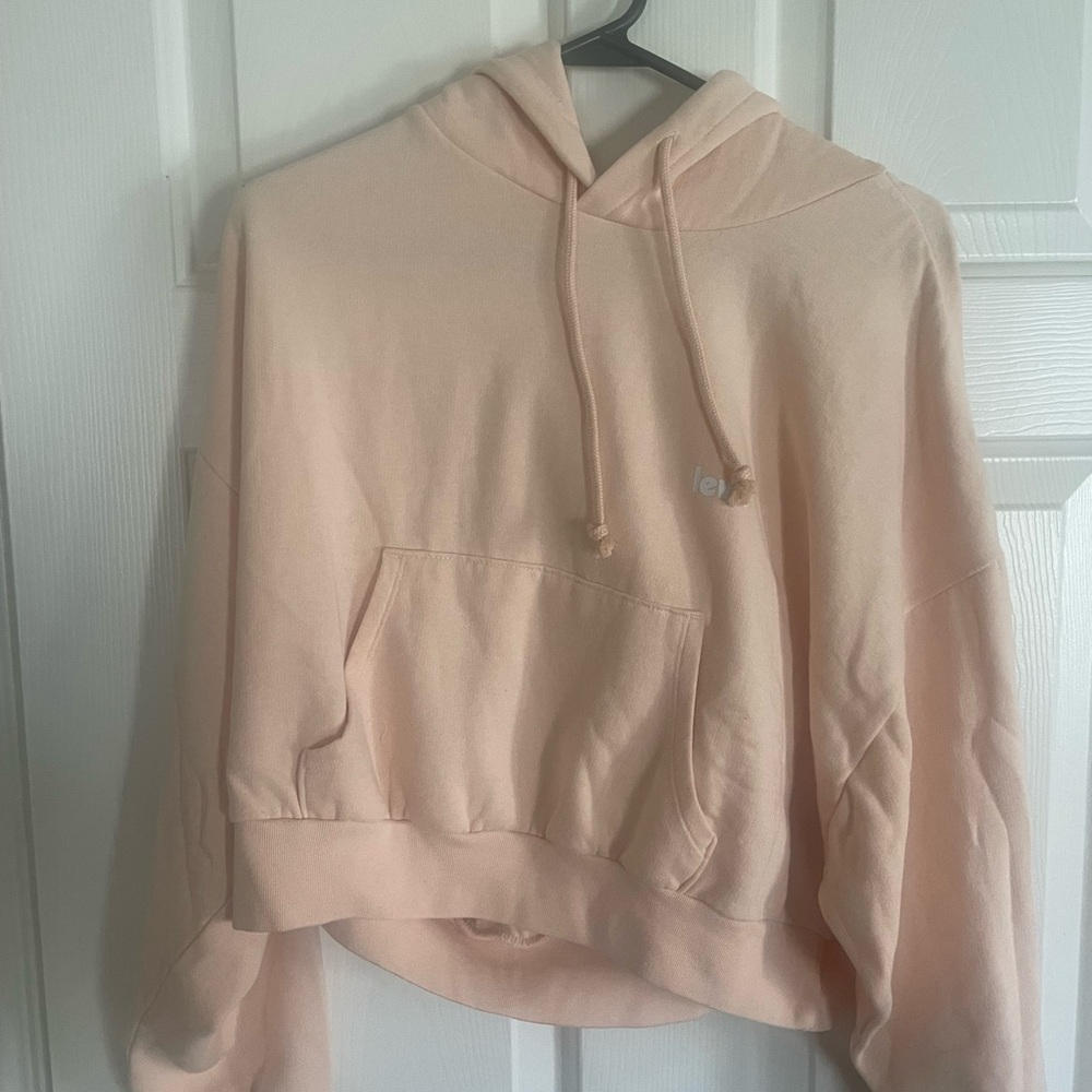 Levi's Women's Light Peach Cropped Hoodie